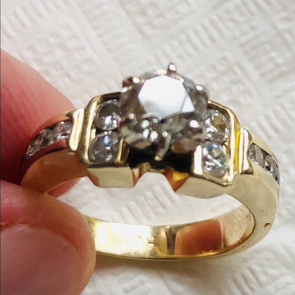Preowned 14k Diamond Engagement Ring 625